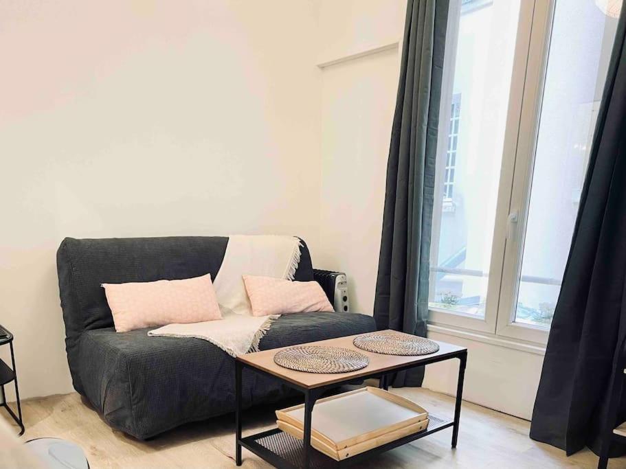 Exigehome-versailles A 2 Pas Du Chateau Versailles